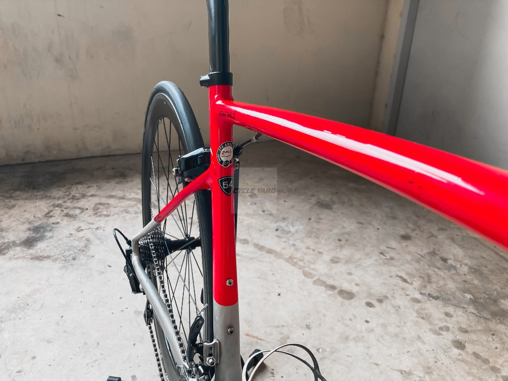 Specialized Allez Sprint Red/Silver - Size 54 - Shimano 105